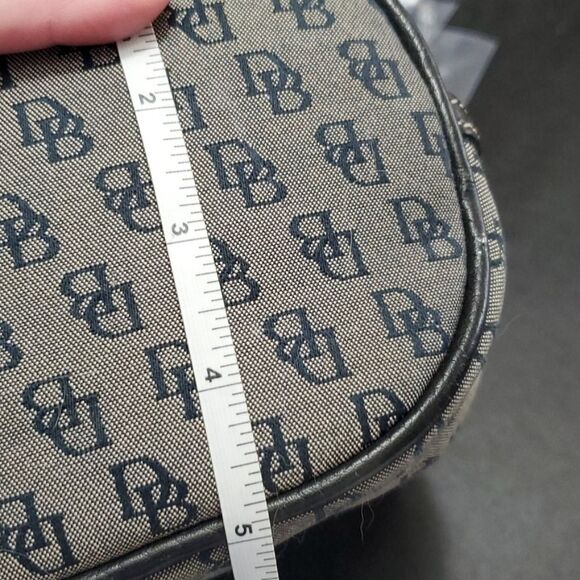 Dooney & Bourke gray shoulder bag - Picture 6 of 9